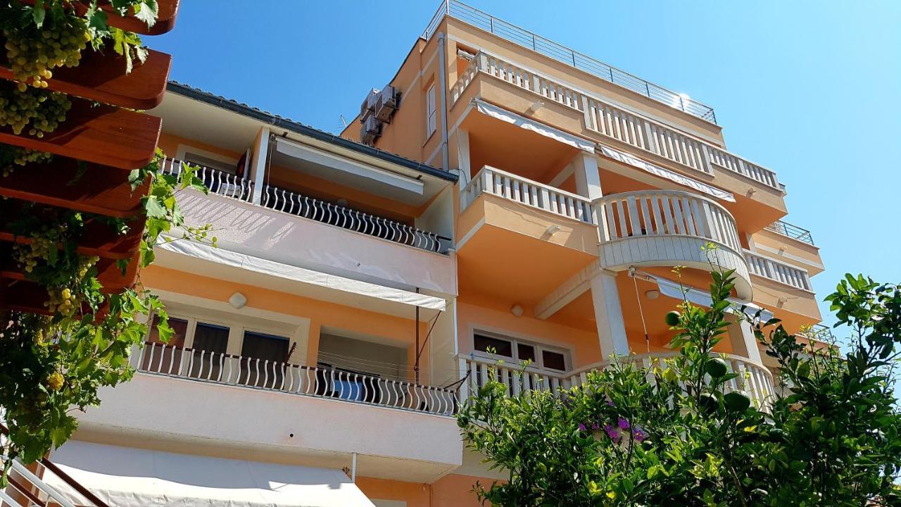 Apartments Villa Flamingo Makarska Exterior foto